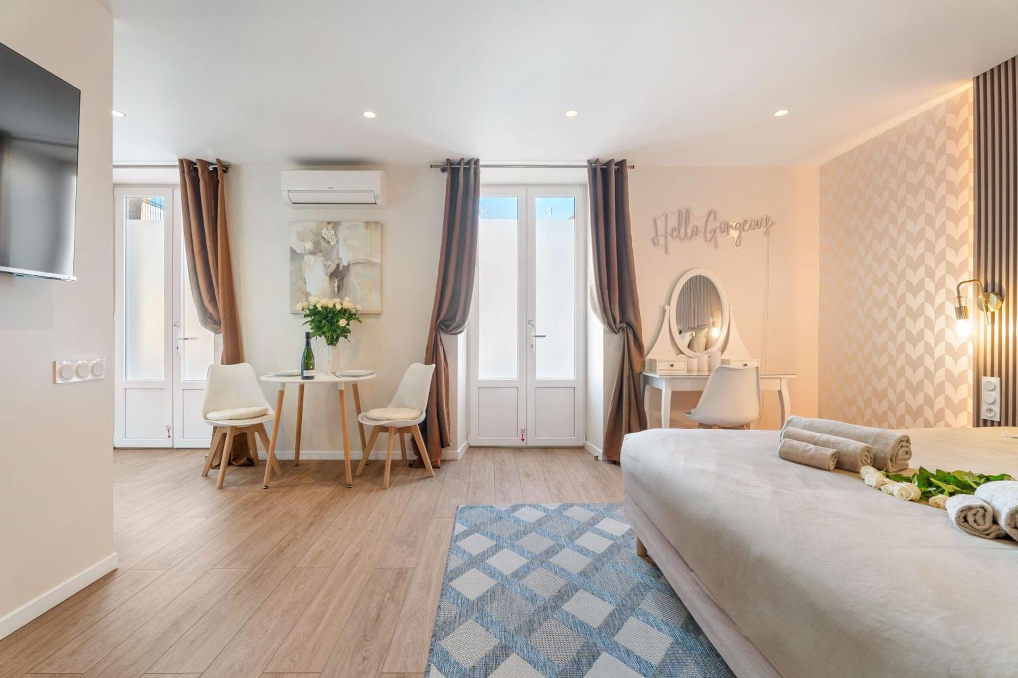 Nice Renting - Love Room Massena - Luxe Room - Jacuzzi - Terrace - King Bed - Ac Exterior photo