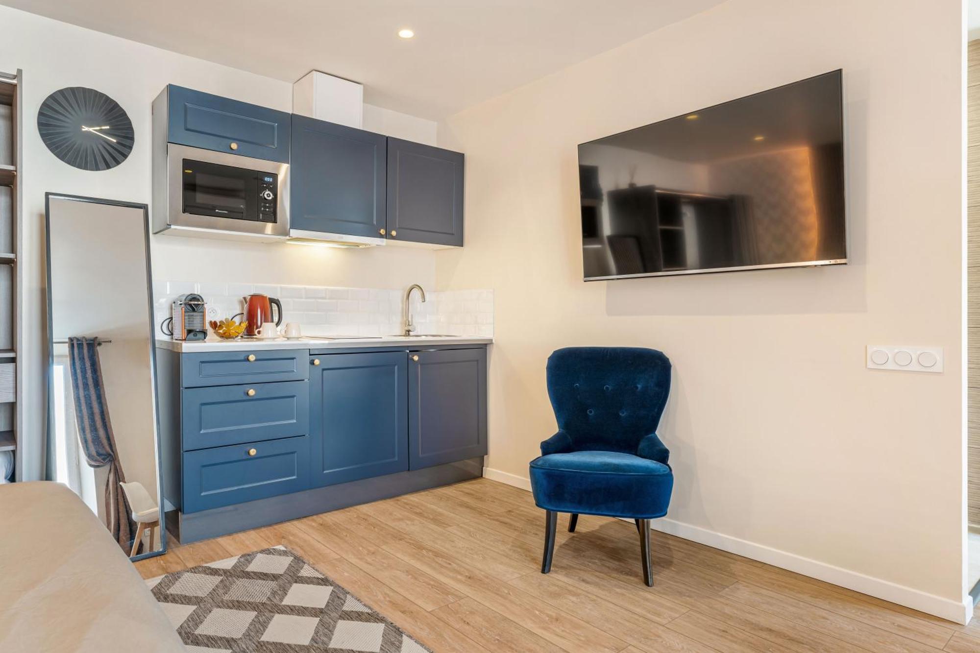 Nice Renting - Love Room Massena - Luxe Room - Jacuzzi - Terrace - King Bed - Ac Exterior photo
