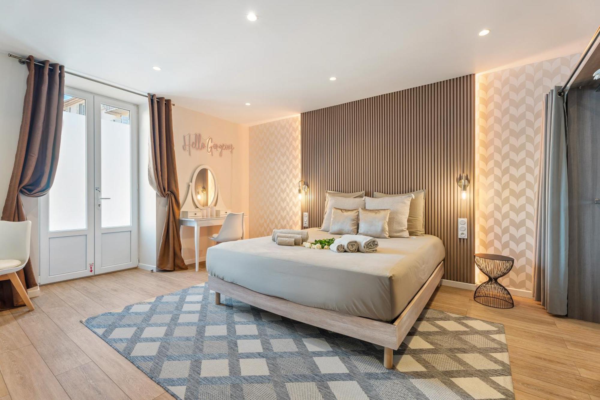 Nice Renting - Love Room Massena - Luxe Room - Jacuzzi - Terrace - King Bed - Ac Exterior photo